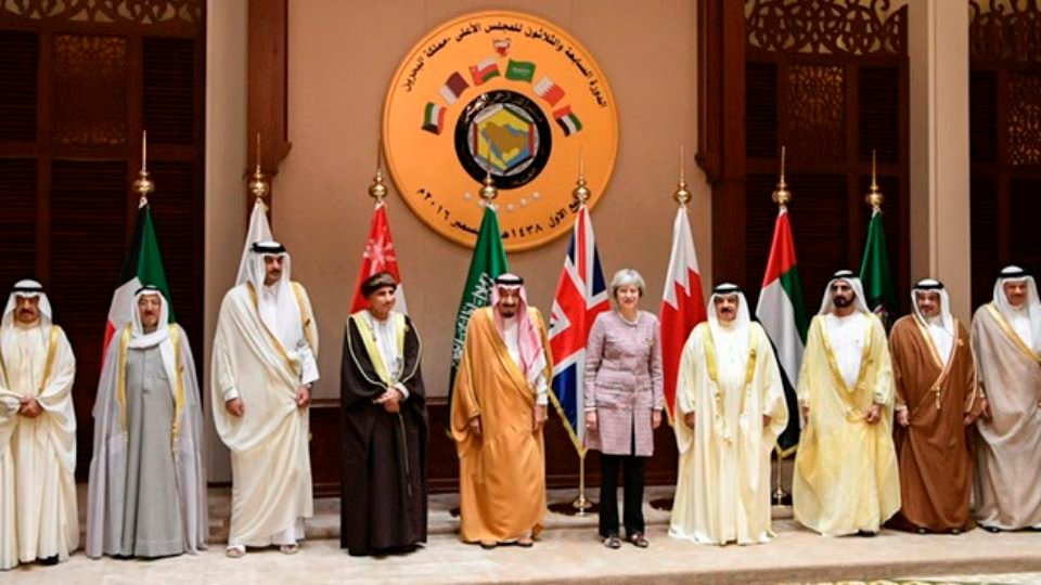 uk-prime-minister-theresa-may-seen-with-gcc-leaders