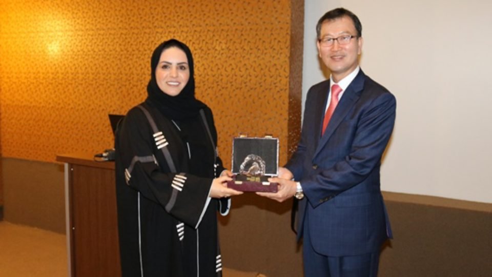 Ambassador Park of South Korea receives a momente from HBKU on the occasion