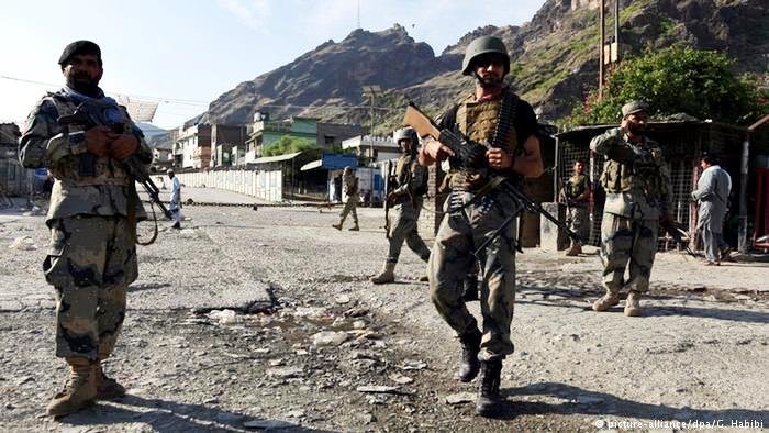 Deadly clashes erupted between Afghan & Pakistani forces clash