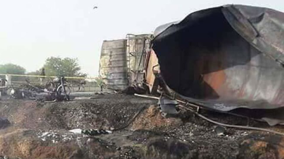 Oil Tanker exploded in Bahawalpur Pakistan