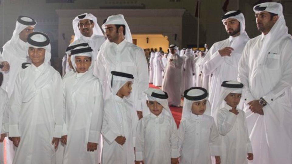 A Rousing Welcome For Emir of Qatar, Thousands Thronged on Corniche Street of Doha