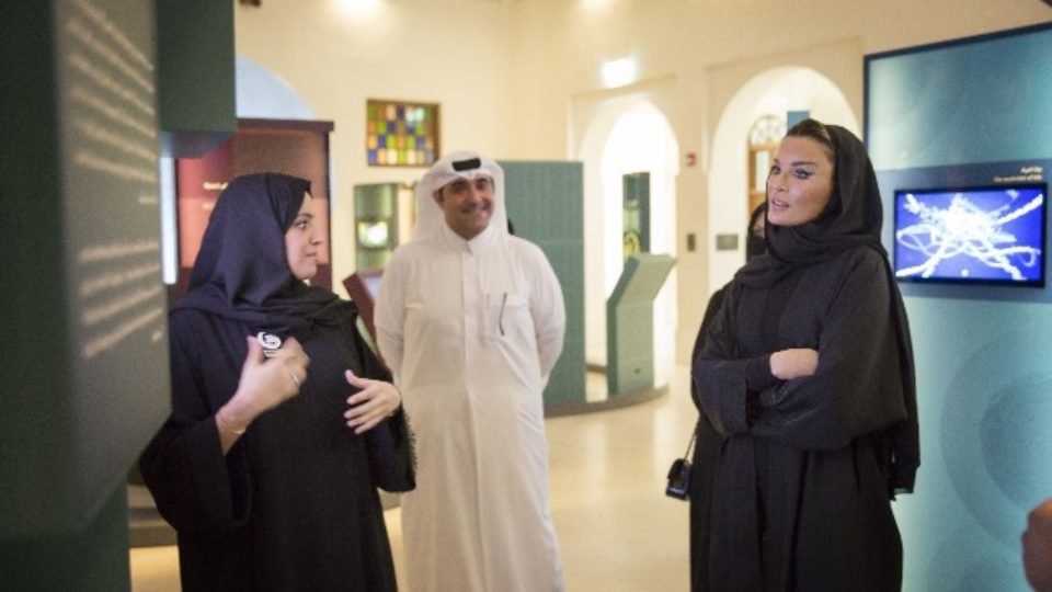 Sheikha Moza bint Nasser AlMisned inspects the exhibition