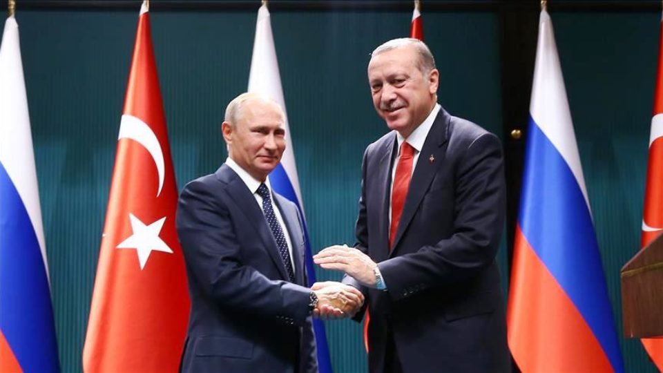 Turkish President Recep Tayyip Erdogan (R) and President of Russia, Vladimir Putin Pic Anadolu File Pic