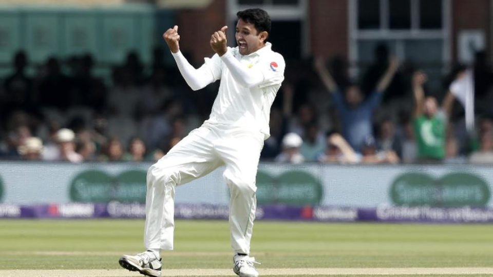 Cricket: Brilliant Pakistan Humble Troubled England at HQ
