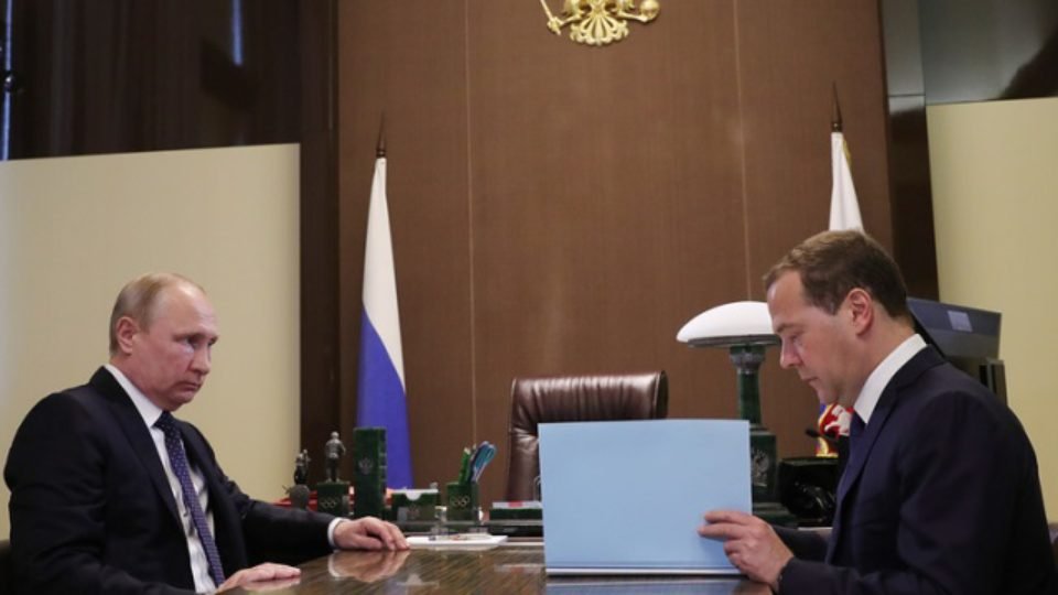 Putin Signs Decrees on Appointing New Russian Cabinet Members