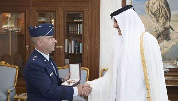 Amir of Qatar meets Lt. Gen. Jeffrey Harrigian, Commander of US Air Forces Central Command in Southwest Asia