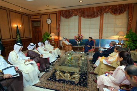 Qatar Dy. Prime Minister & Foreign Minister Met Pakistan’s Prime Minister Imran Khan and Army Chief
