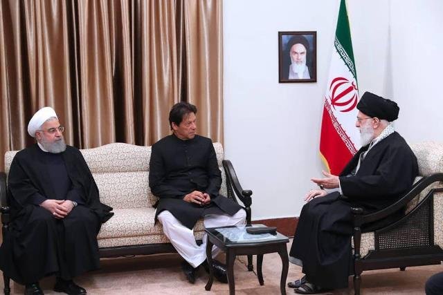 Iran-Pakistan to Form Joint Rapid Reaction Force Against Terrorism, No Third Country Can Affect Tehran-Islamabad Ties: President Rouhani