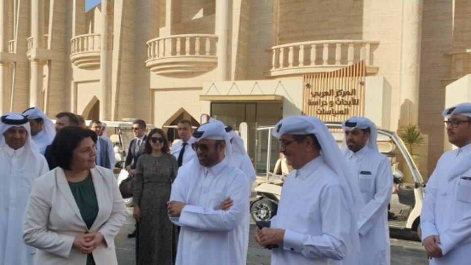 Qatar: Moldova PM Inaugurates Sculpture of Friendship & Moldovan Exhibition at Katara Cultural Village