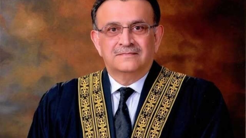 Pakistan : Chief Justice Bandial Breaks Down In Court During Hearing; Will He Quit The Bench