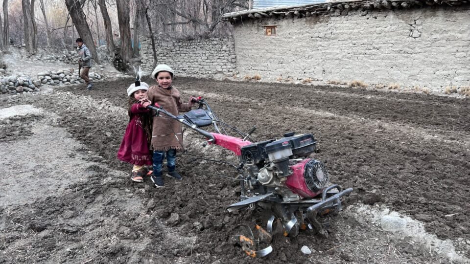 Pakistan’s Famous 5-year-old V logger Hails From Scenic Gilgit-Baltistan Region