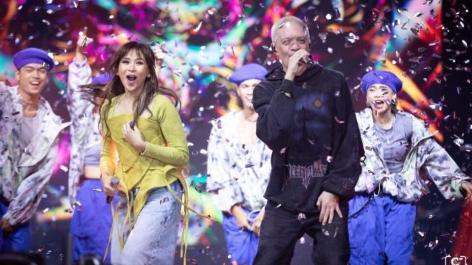 Qatar: Filipino Music Icons Sara G and Bamboo Thrilled 8000 Audience At State of The Art QNCC Hall